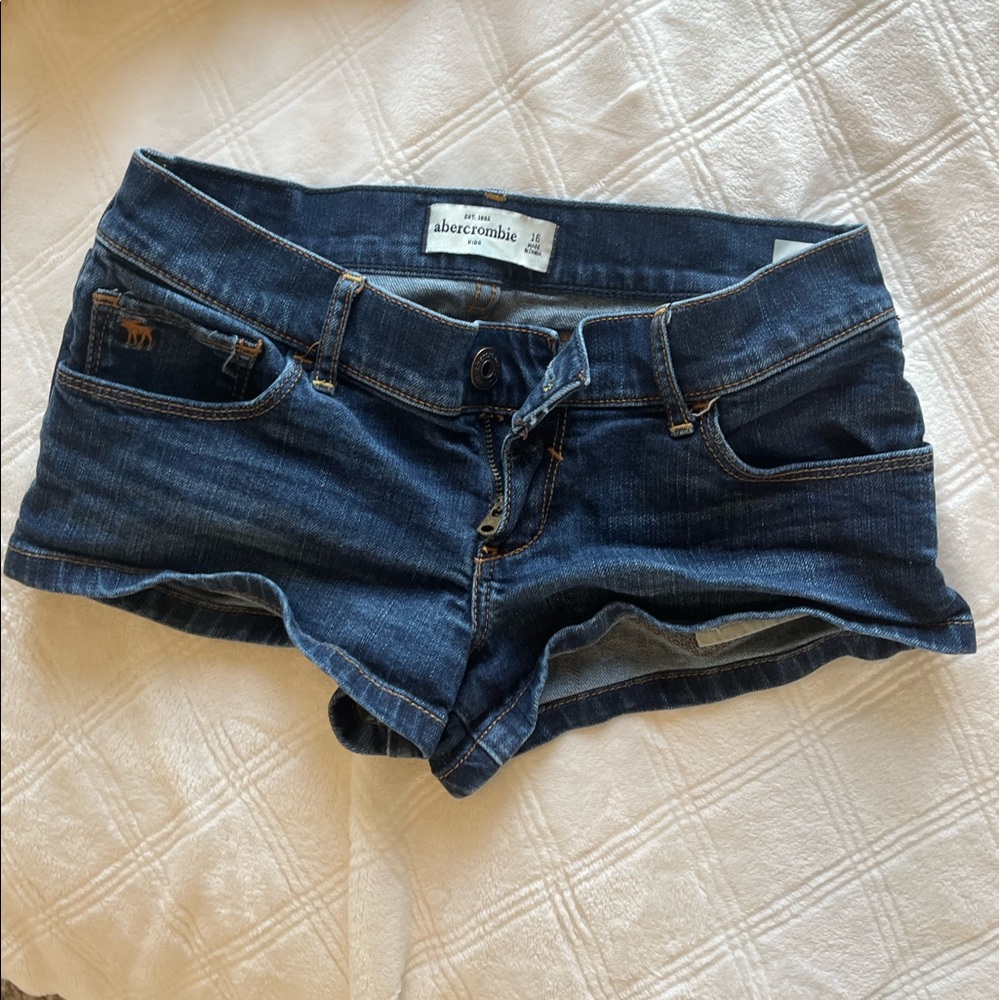 Mini jean shorts